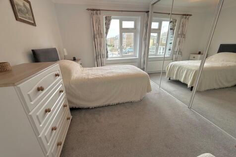 121 Mallon Dene B...