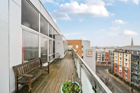 1407058-5-6981caf...