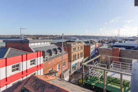 Benzie - A Cowes institution with accommodation