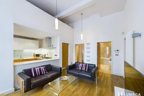 A beautifully designed one-bedroom apartment with a separate study, featuring high ceilings, elegant architecture and exceptional open-plan living within the prestigious Quartermile development. Avail