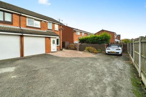 Garage & Driveway
