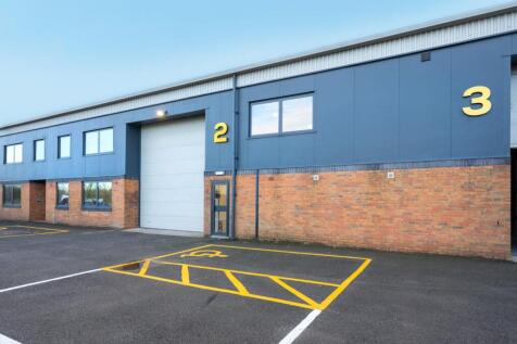 Warehouse to rent in marton in the forest