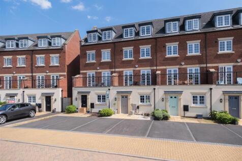 25 Curzon Avenue-050.JPG