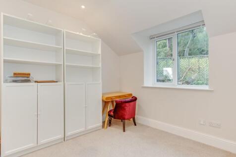 4 bed, 3 bath Detached in Sheffield - Photo 25