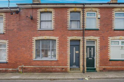 18 Grove Pl-1.jpg