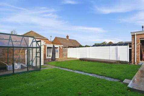 32 Bishopstone Drive (34).jpg