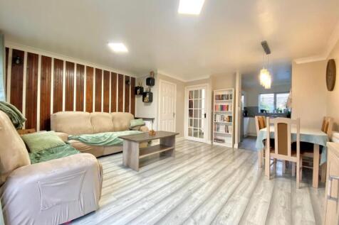 Bramleys Estate Agents - Greenlea Court - Dalton (