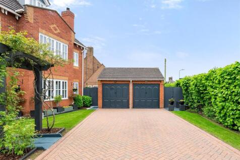 3 Driveway.jpg