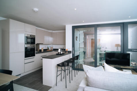 2 Bed Show Flat 26 (2)