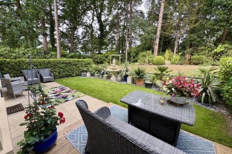 private patio garden2.jpg