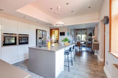 Fully renovated kitchen
