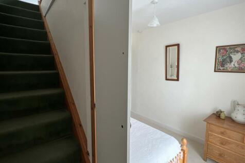 Bedroom 3 (leading the bedroom 4)