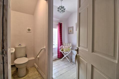 EnSuite / Cloakroom