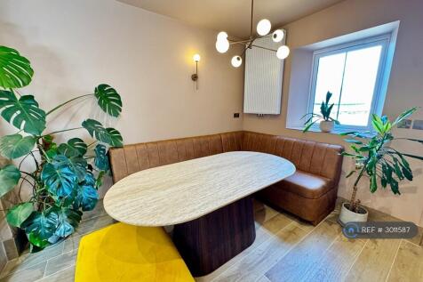 1 Bedroom House in TR1 2BY