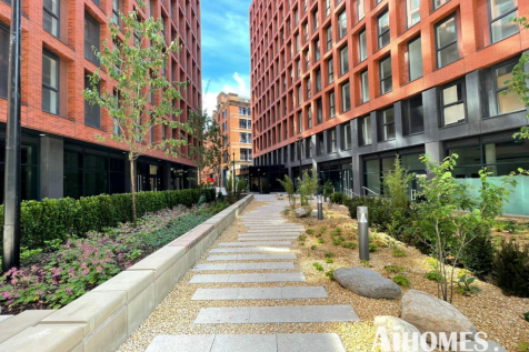Welcome to this modern apartment located in the heart of Manchester, specifically at the prestigious Calico Building on Whitworth Street. This stylish residence boasts two well-proportioned bedrooms a
