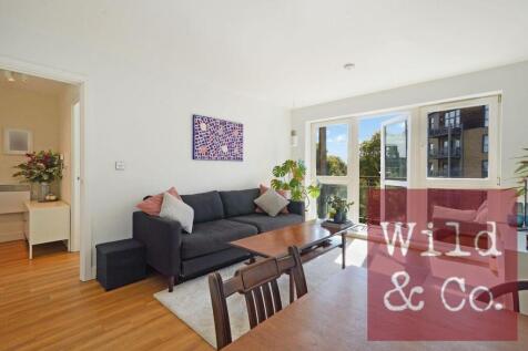 Fenland House - rPumsx69KseP93uuCcDr.jpg