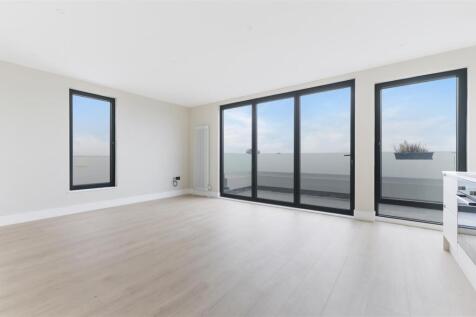 Living Room.jpg
