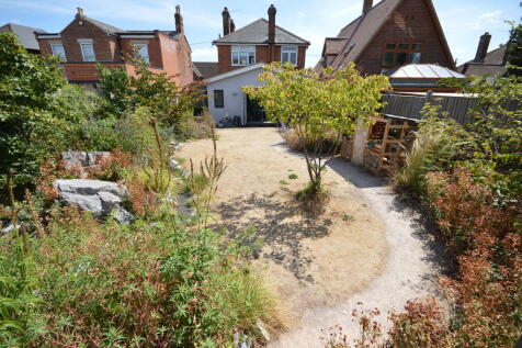 23 lynton