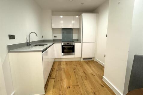 Kitchen pic 2.jpeg