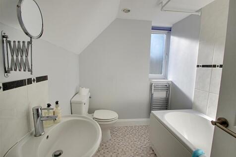 Annexe Bathroom.jpg