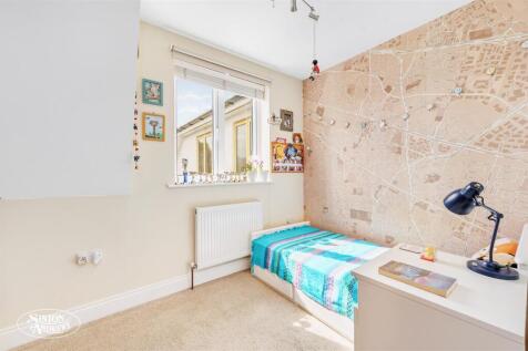 Flat 5 Harrington Court-7.jpg