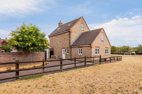 12 Livingstone Drive (Spalding)-7.jpg