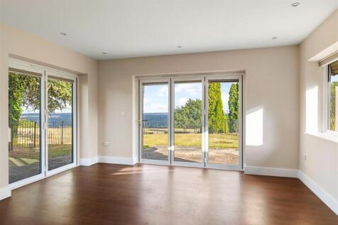 Maybury Farm, The Pool House, Dining Area