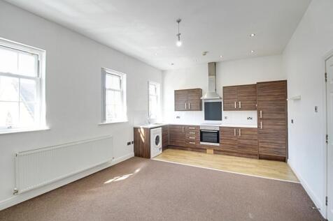 This modern 2-bedroom rental flat features a spacious open-plan kitchen, dining, and living area, complete with a secure-entry system and hassle-free on-street parking. Perfectly positioned in the vib