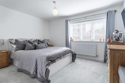 2 Archer Close (10).jpg