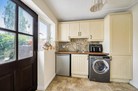 1315362-9-685c03b...