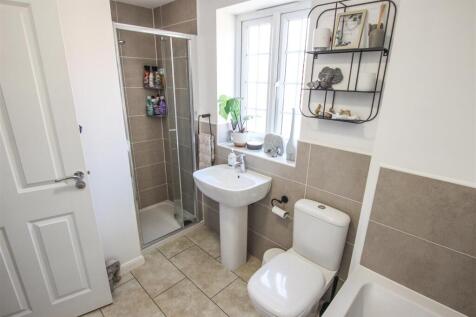 HOUSE BATHROOM