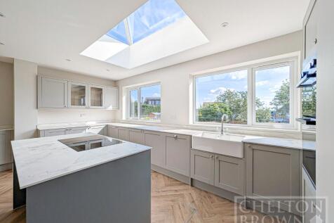 Kitchen & Living
