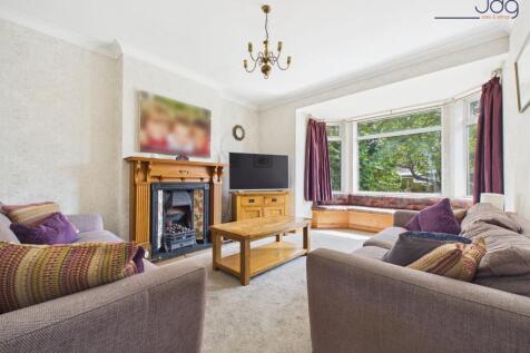 Living Room 2 with Bay Window Seating