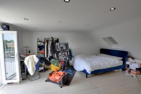Master & En-Suite