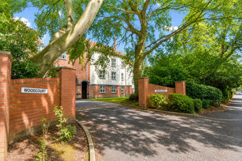2 bed flat for sale Brooklands Road