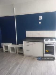 We are proud to offer this delightful 1 bedroom, 1 bathroom studio flat in a great location. Available to move in from 18 July 2026. Property is offered unfurnished. Viewing highly recommended.... **