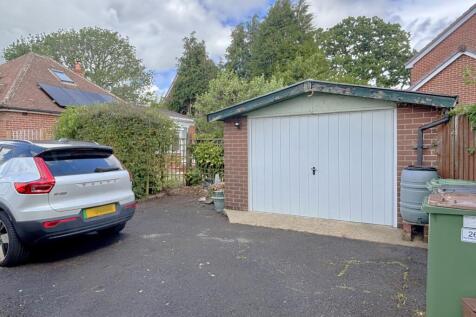 Garage & Driveway