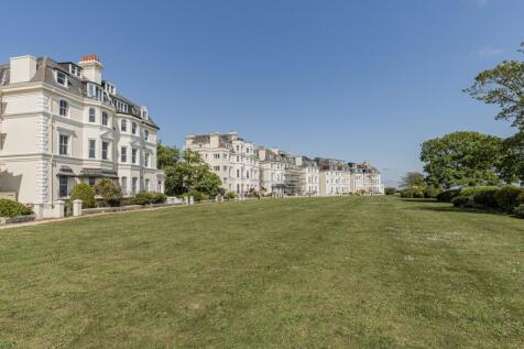 Clifton Crescent Gardens