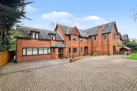 EXCEPTIONAL Detached Family Residence with SELF C