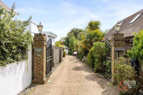 The Droveway, 22A-028.JPG