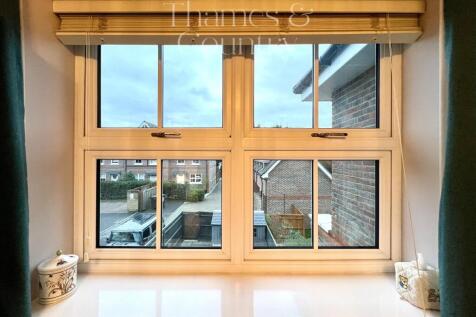 Principal bedroom view