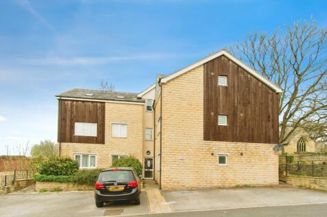 Available to view immediately ground floor flat. This property compromises, two bedrooms, a open plan kitchen/living room, with a family sized bathroom. Resident parking available right outside the pr