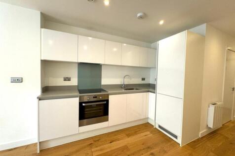 Kitchen pic 2.jpeg