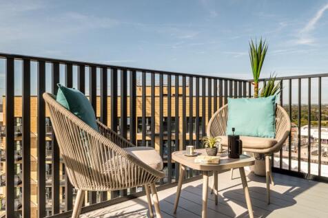Kew Bridge Rise, 1 Bed show home,
