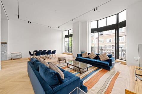 Apartment-211N-159-Queensway-Lo-1.jpg
