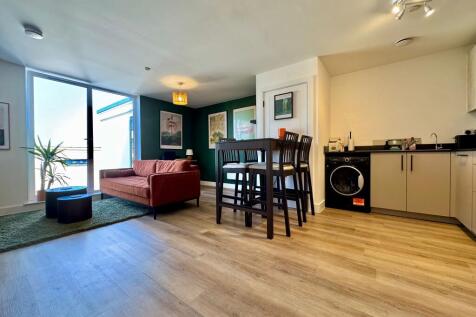 L- open plan