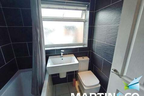 ee3b9e2b-IMG-2025...