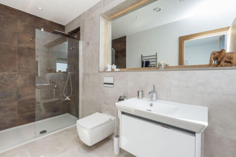 5 bed, 5 bath Detached in Edinburgh - Photo 27