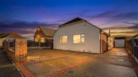 32 Bishopstone Drive (3).jpg