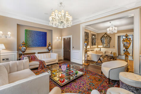 7 bed, 7 bath House in London - Photo 10